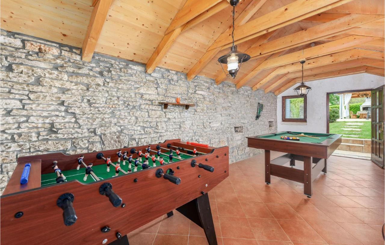Cozy Home In Pamici With Kitchen Екстериор снимка